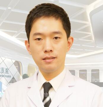 沈陽康貝佳口腔門診部 慕林林