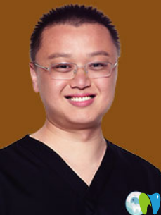 福州維樂(lè)口腔門診部 羅維