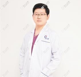 杭州雅樂口腔門診部 韋世豪